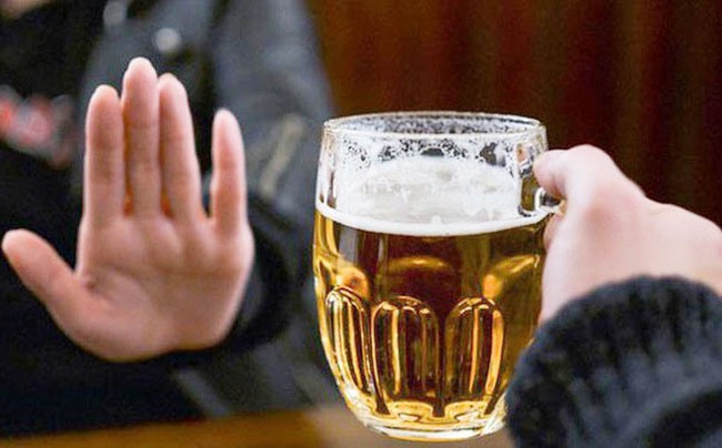 Rượu bia gây ảnh hưởng xấu đến người đang dùng thuốc tuyến giáp